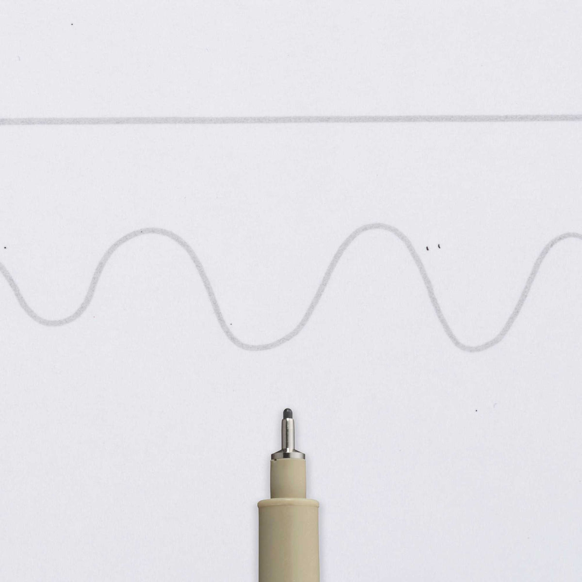 Technické pero SAKURA Pigma Micron 08 – 0.50 mm / světle šedá